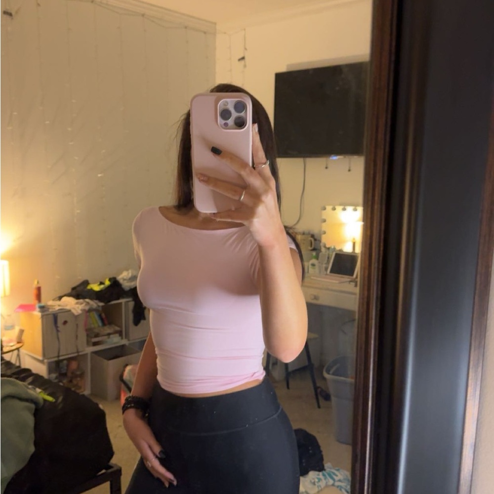 Chic Light Pink Women's Crop Top